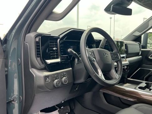Used 2026 Chevrolet Silverado 2500 LT w/ Trail Boss Package AWD/4WD image 9