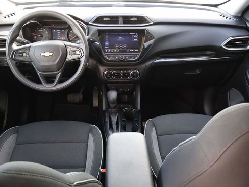Used 2023 Chevrolet TrailBlazer LT w/ Convenience Package image 12