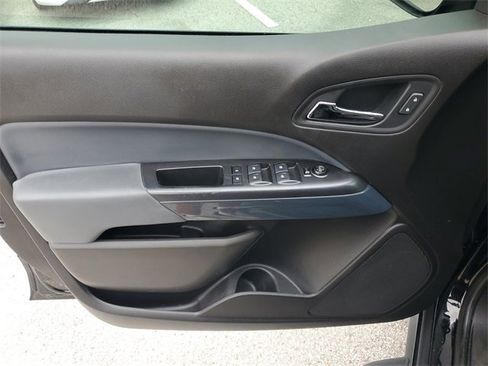 Used 2019 Chevrolet Colorado Z71 image 16