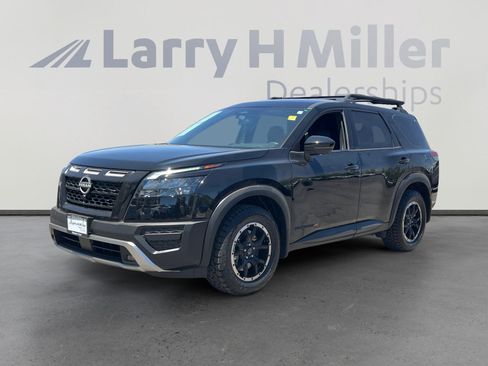 Certified 2025 Nissan Pathfinder Rock Creek AWD/4WD image 1