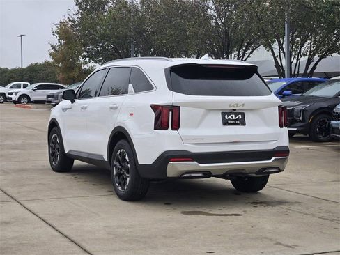 New 2026 Kia Sorento S FWD image 3