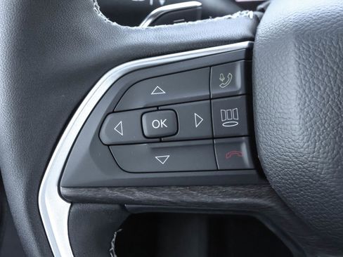 New 2025 Jeep Grand Cherokee Limited w/ Luxury Tech Group II image 22