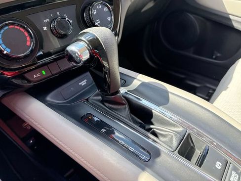 Used 2022 Honda HR-V LX image 19