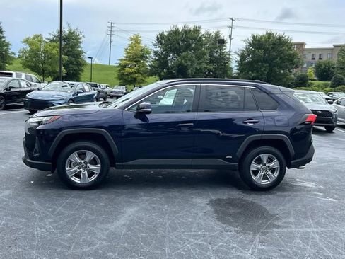 Used 2025 Toyota RAV4 XLE AWD/4WD image 7