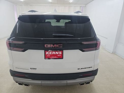 Used 2025 GMC Acadia Elevation image 16