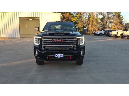 Used 2023 GMC Sierra 2500 AT4 w/ AT4 Preferred Package image 3