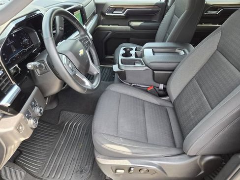 Used 2023 Chevrolet Silverado 1500 LT AWD/4WD image 13