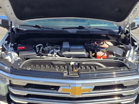 Used 2023 Chevrolet Silverado 1500 High Country AWD/4WD image 27