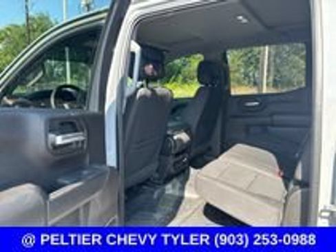 Used 2024 Chevrolet Silverado 1500 Custom Trail Boss w/ Dark Appearance Package AWD/4WD image 15