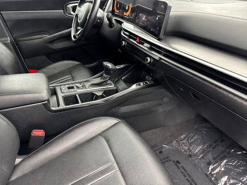 Used 2024 Kia Sorento S AWD/4WD image 16
