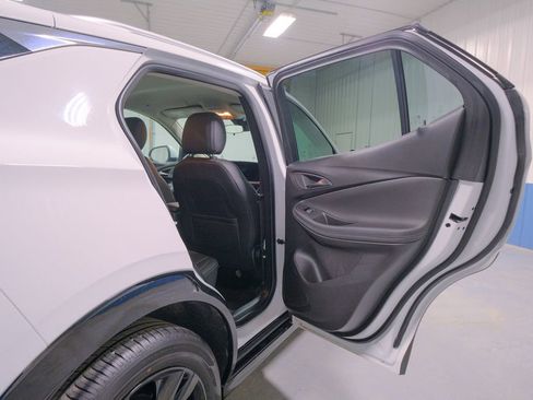 Used 2024 Buick Encore GX Sport Touring image 19