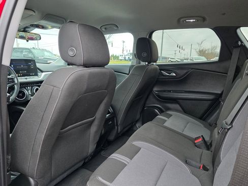 Used 2025 Chevrolet Blazer LT image 35
