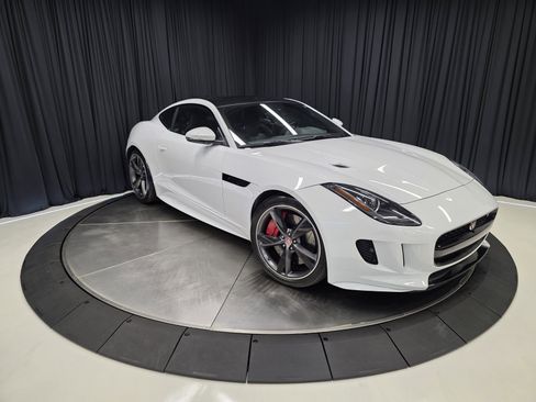 Used 2016 Jaguar F-TYPE R image 56