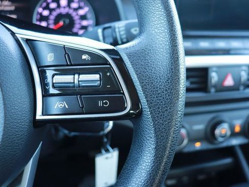 Used 2023 Kia Forte LXS image 19