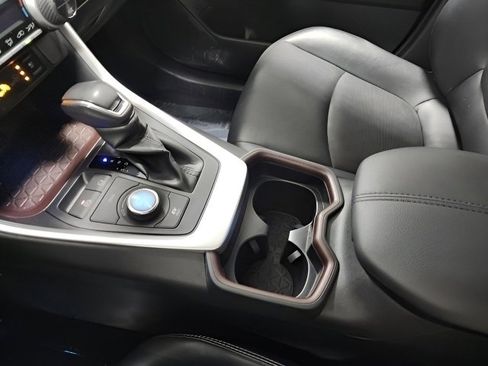 Used 2019 Toyota RAV4 Limited w/ Limited Grade Weather Package image 32