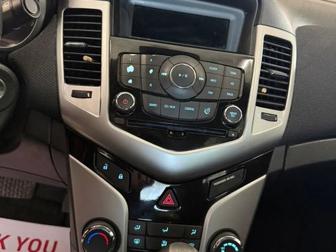 Used 2012 Chevrolet Cruze LT FWD image 6