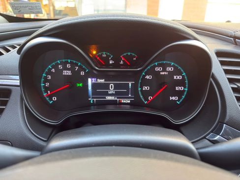 Used 2018 Chevrolet Impala LT image 15