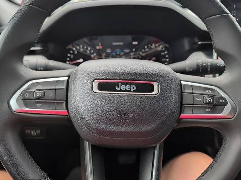 Used 2024 Jeep Compass Latitude AWD/4WD image 12