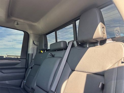 Certified 2025 Chevrolet Silverado 3500 LTZ w/ LTZ Convenience Package image 30