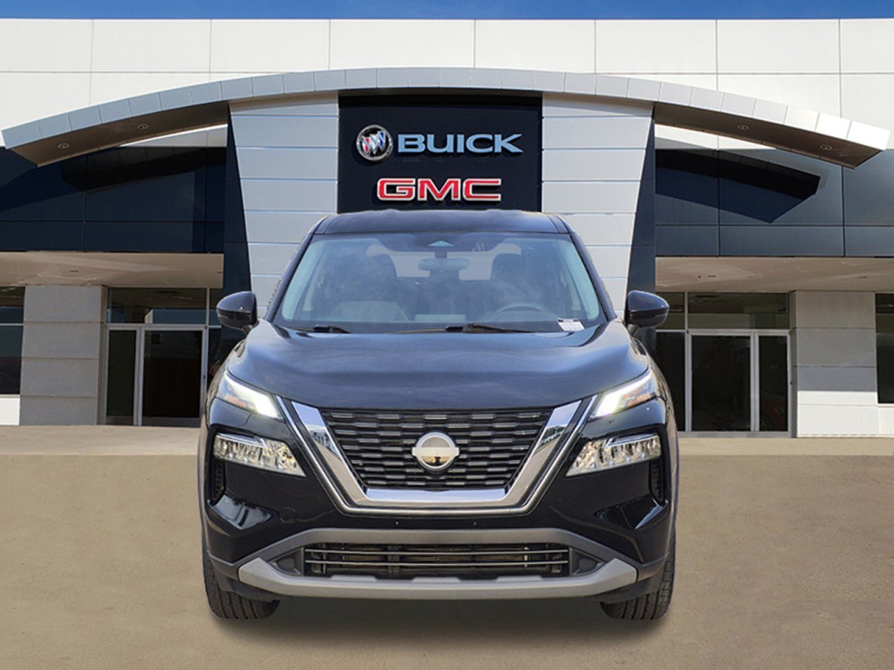 Used 2023 Nissan Rogue SV FWD image 2