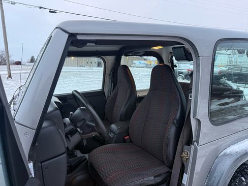 Used 2000 Jeep Wrangler Sport image 15