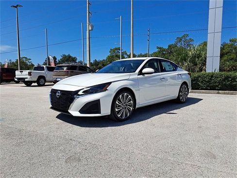 New 2025 Nissan Altima 2.5 SL image 14