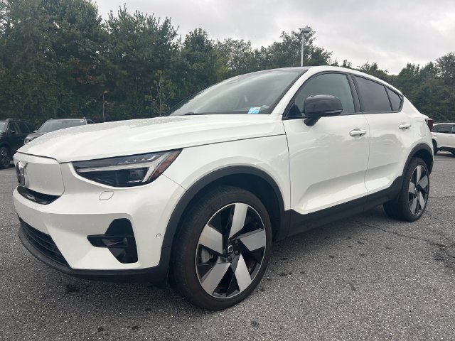 Certified 2023 Volvo C40 P8 Recharge Ultimate w/ Protection Package Premier AWD/4WD image 1