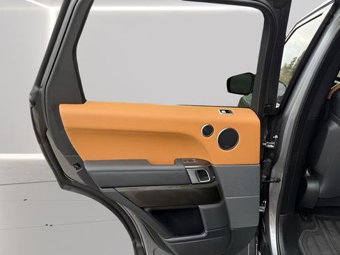 Used 2022 Land Rover Range Rover Sport SVR image 28