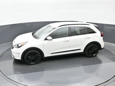 Used 2019 Kia Niro S Touring image 33