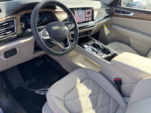New 2026 Volkswagen Atlas SE FWD image 10