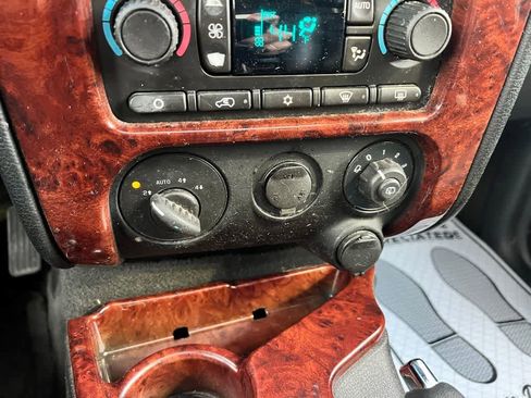 Used 2008 GMC Envoy SLT w/ Sun And 6-Disc Cd Package image 42