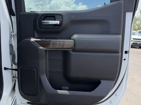 Used 2020 Chevrolet Silverado 1500 RST w/ Texas Edition AWD/4WD image 16