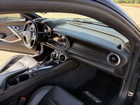 Used 2019 Chevrolet Camaro SS RWD image 12