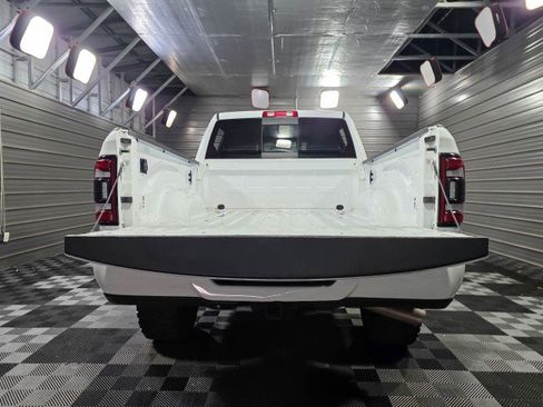 Used 2022 RAM 2500 Big Horn w/ Level C Equiment Group AWD/4WD image 10