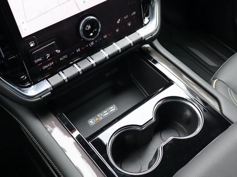 New 2026 GMC Yukon XL Elevation AWD/4WD image 18