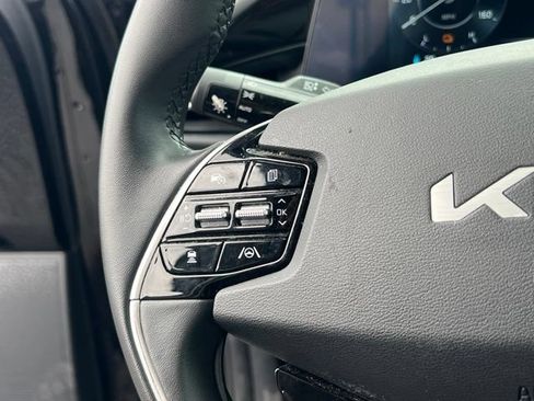 Certified 2024 Kia Niro Wind FWD image 15