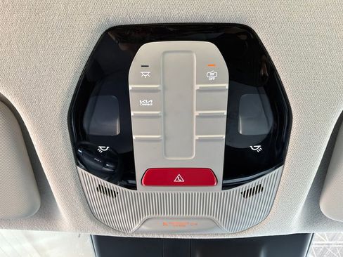Used 2025 Kia K4 FWD image 15