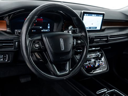 Used 2022 Lincoln Corsair Reserve w/ Equipment Group 201A image 11