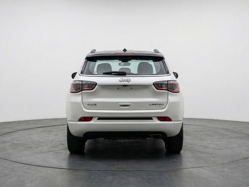 Used 2025 Jeep Compass Limited AWD/4WD image 7