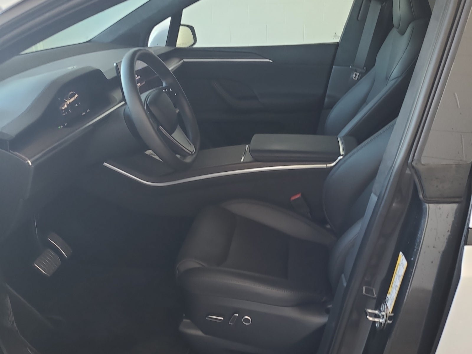 Used 2024 Tesla Model X AWD/4WD image 7