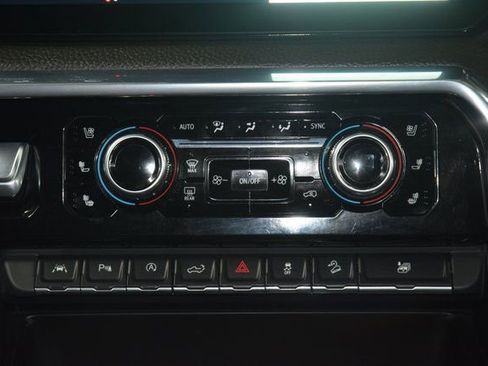 Used 2024 GMC Sierra 1500 Denali w/ Technology Package image 34