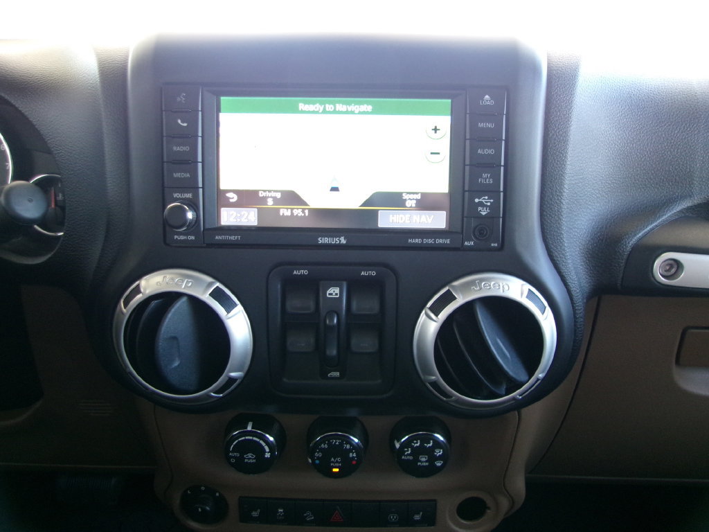 Used 2016 Jeep Wrangler Unlimited Sahara w/ Max Tow Package AWD/4WD image 19