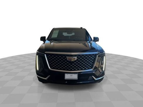 Certified 2025 Cadillac Escalade Premium Luxury AWD/4WD image 3