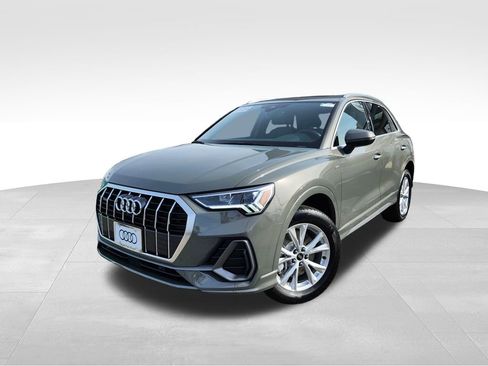 Certified 2025 Audi Q3 2.0T Premium Plus image 3