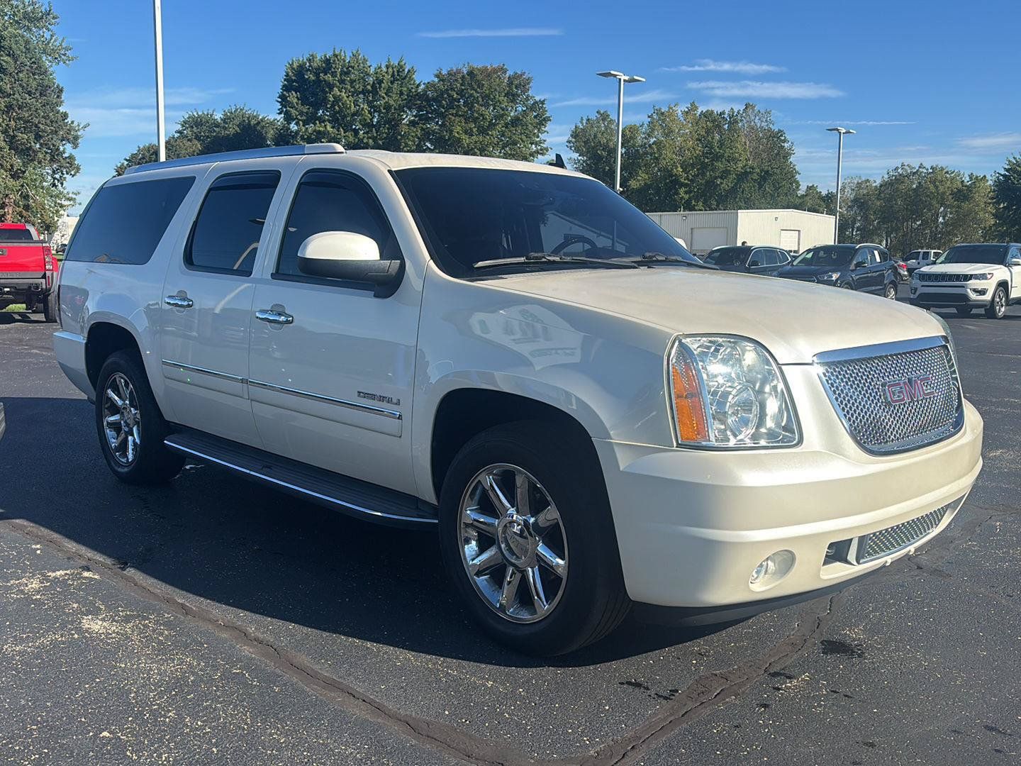 Used 2013 GMC Yukon XL Denali AWD/4WD image 8