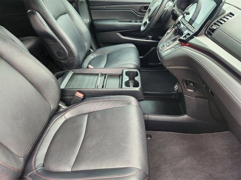 Certified 2023 Honda Odyssey Sport image 13