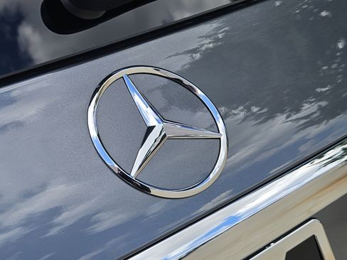 New 2026 Mercedes-Benz GLS 450 4MATIC image 8