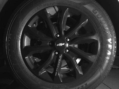 Used 2019 Chevrolet Equinox LT FWD image 10