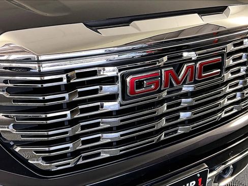 Used 2024 GMC Sierra 1500 Denali w/ Denali Reserve Package image 27