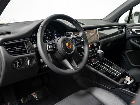 New 2026 Porsche Macan image 15
